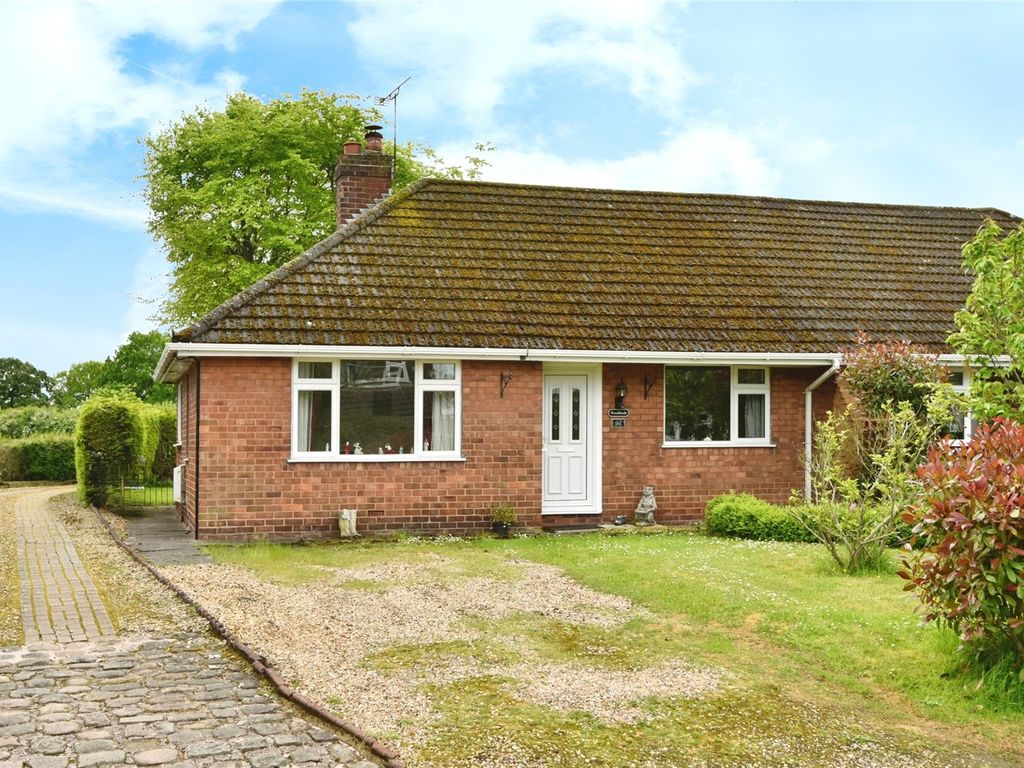 2 bed bungalow for sale in Pit Lane, Hough, Crewe, Cheshire CW2, £