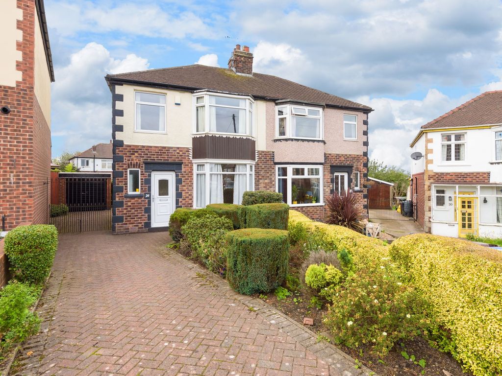 3 bed semidetached house for sale in Norton Lees Square, Sheffield S8