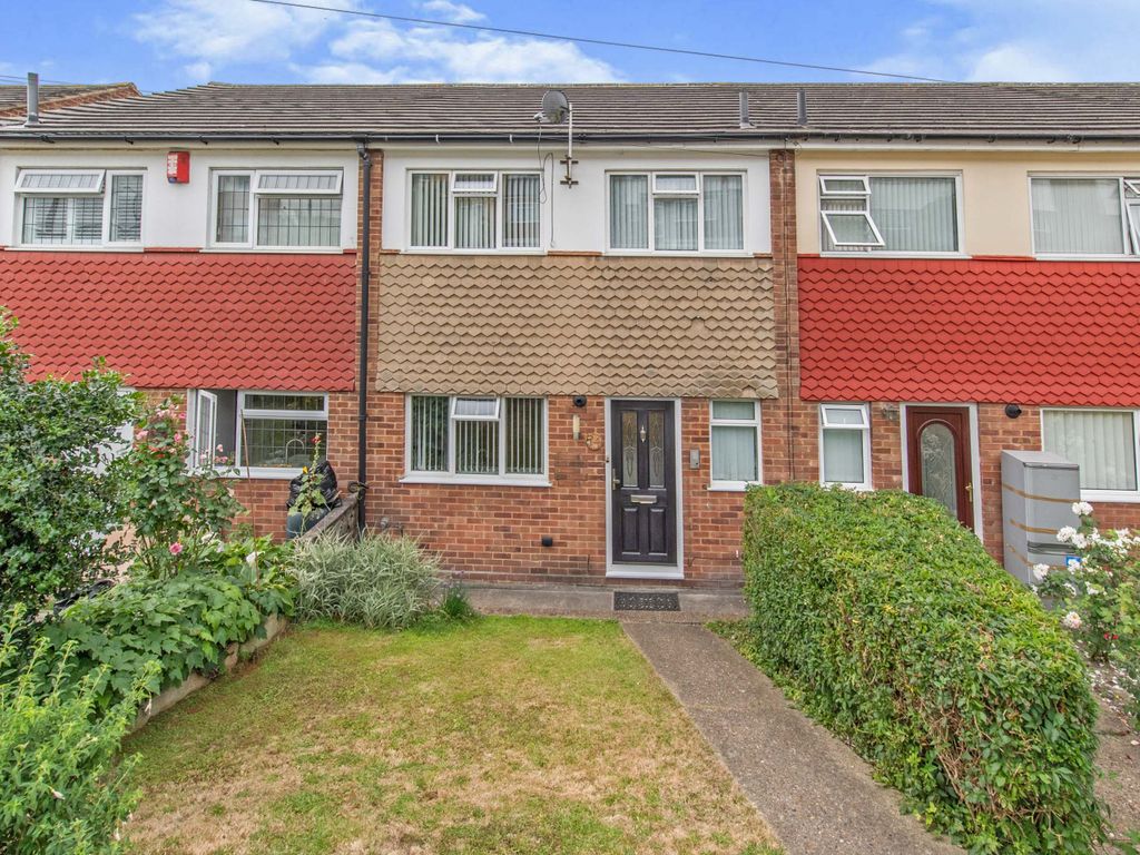 3 bed terraced house for sale in Beacon Road, Chatham ME5 Zoopla