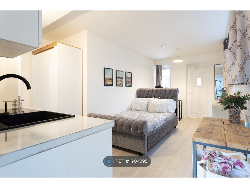 Studio to rent in Milton Road, Cambridge CB4, £950 pcm Zoopla