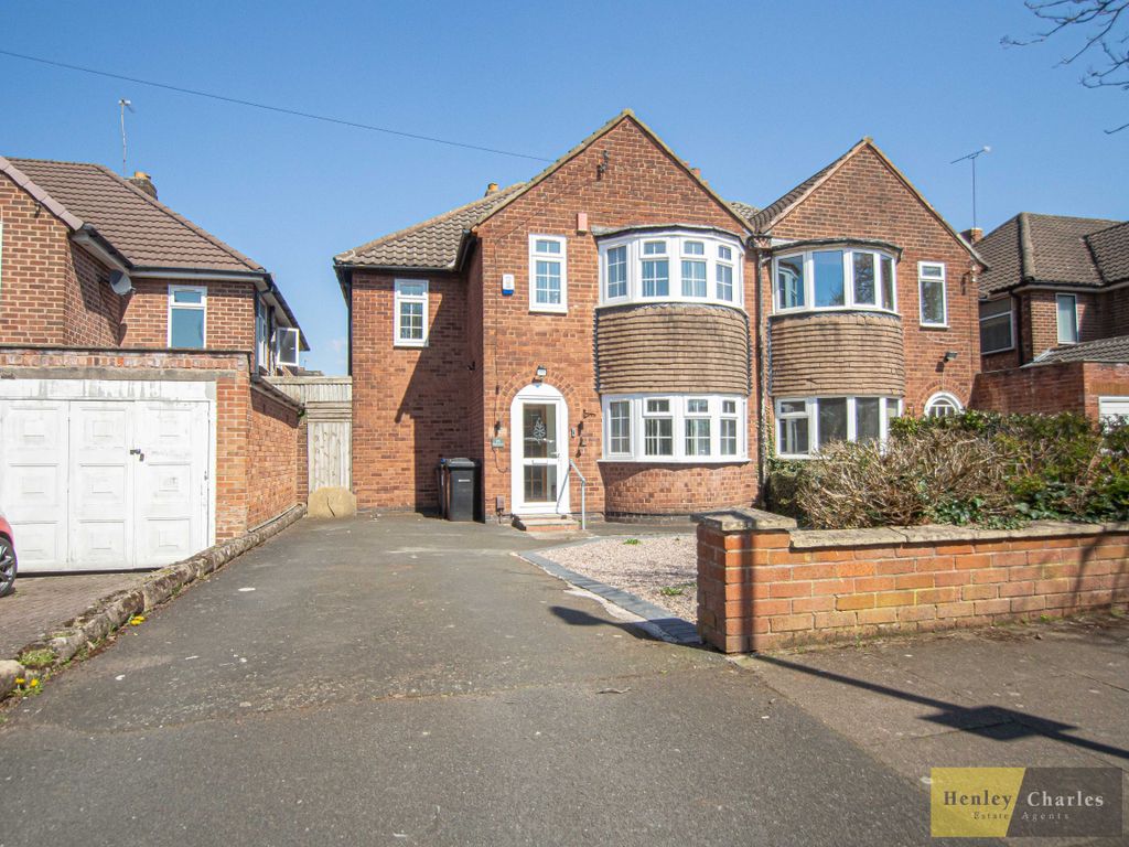 4 bed semidetached house for sale in Silvercroft Avenue, Handsworth
