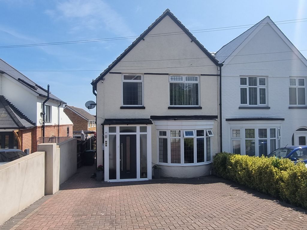 3 bed semidetached house for sale in Havant Road, Farlington