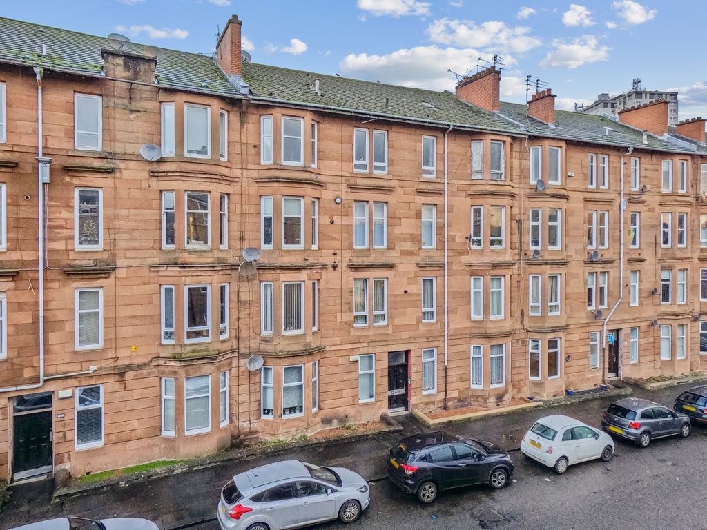 1 bed flat for sale in Cathcart Road, Mount Florida, Glasgow G42, £