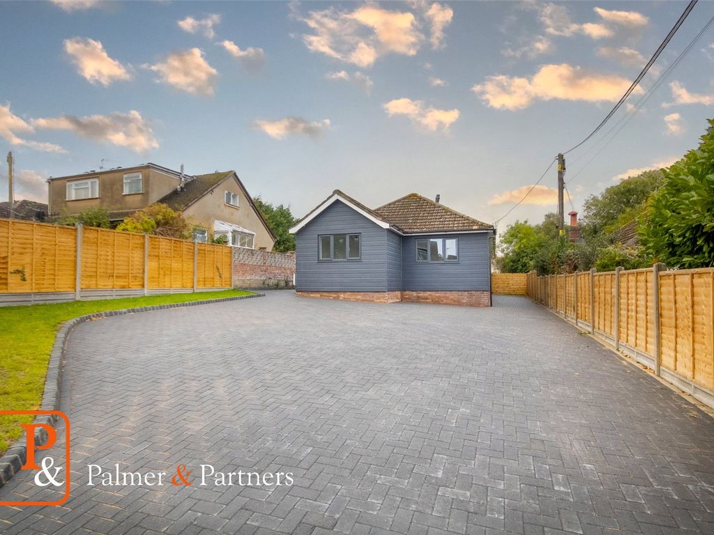 4 bed bungalow for sale in Spring Lane, Eight Ash Green, Colchester