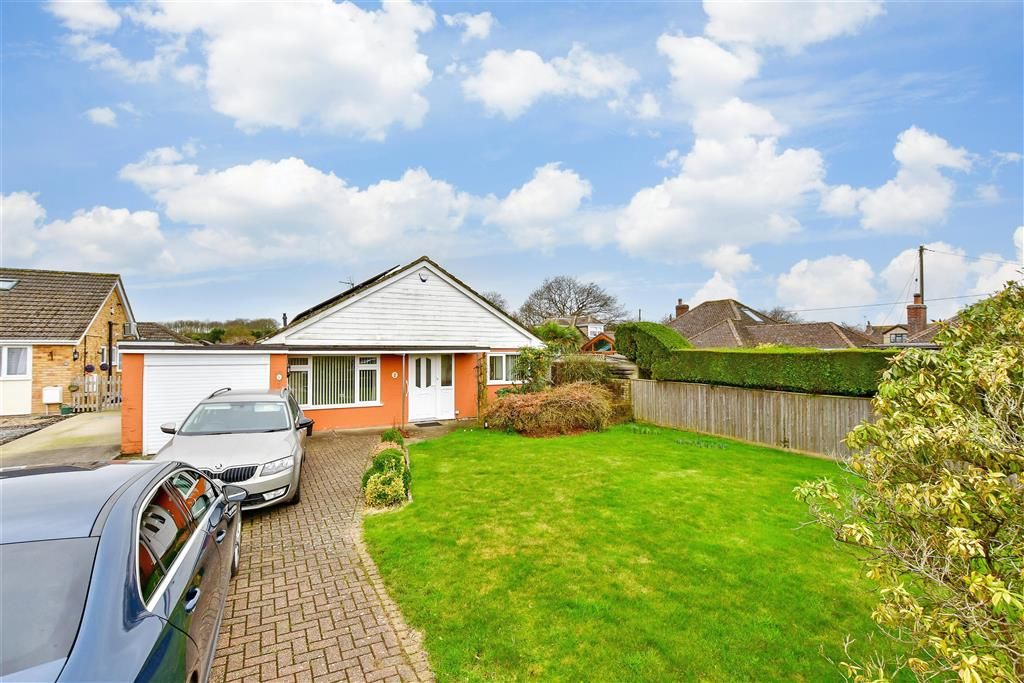 3 bed detached bungalow for sale in Minter Avenue, Densole, Folkestone