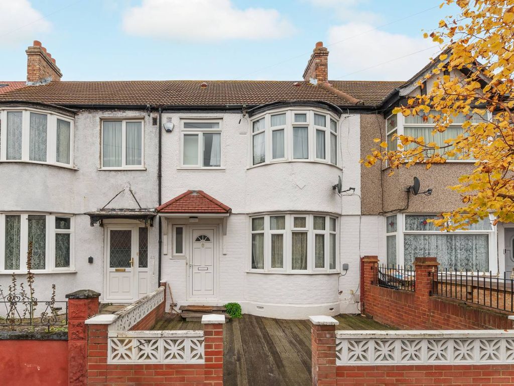 3 bed property for sale in St Olaves Walk, Streatham Vale, London SW16