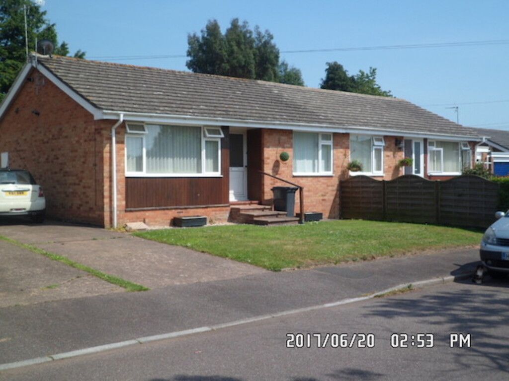 2 bed semidetached bungalow to rent in Lincoln Close, Feniton, Honiton