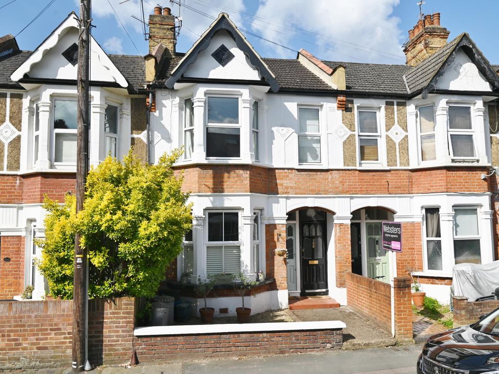 2 bed for sale in Third Cross Road, Twickenham TW2, £450,000
