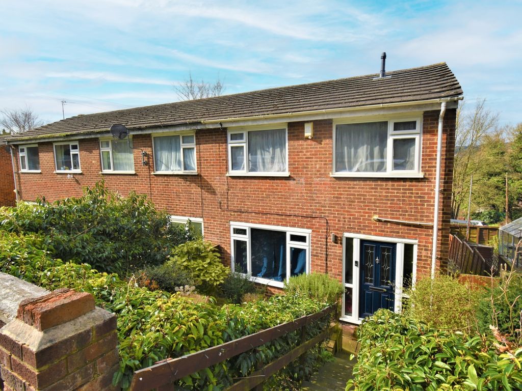 3 bed semidetached house for sale in Beacon Road, Chatham ME5 Zoopla