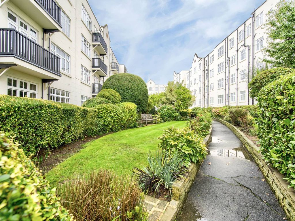 2 bed flat for sale in Clifton Court, Northwick Terrace, Maida Vale