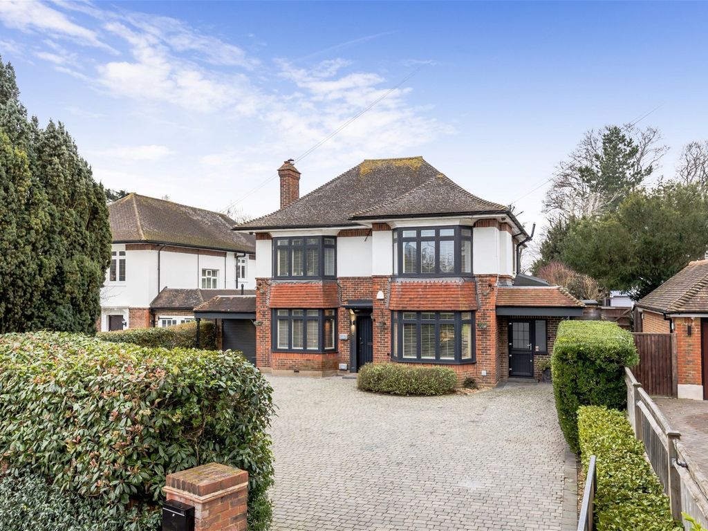 5 bed detached house for sale in First Avenue, Broadwater, Worthing