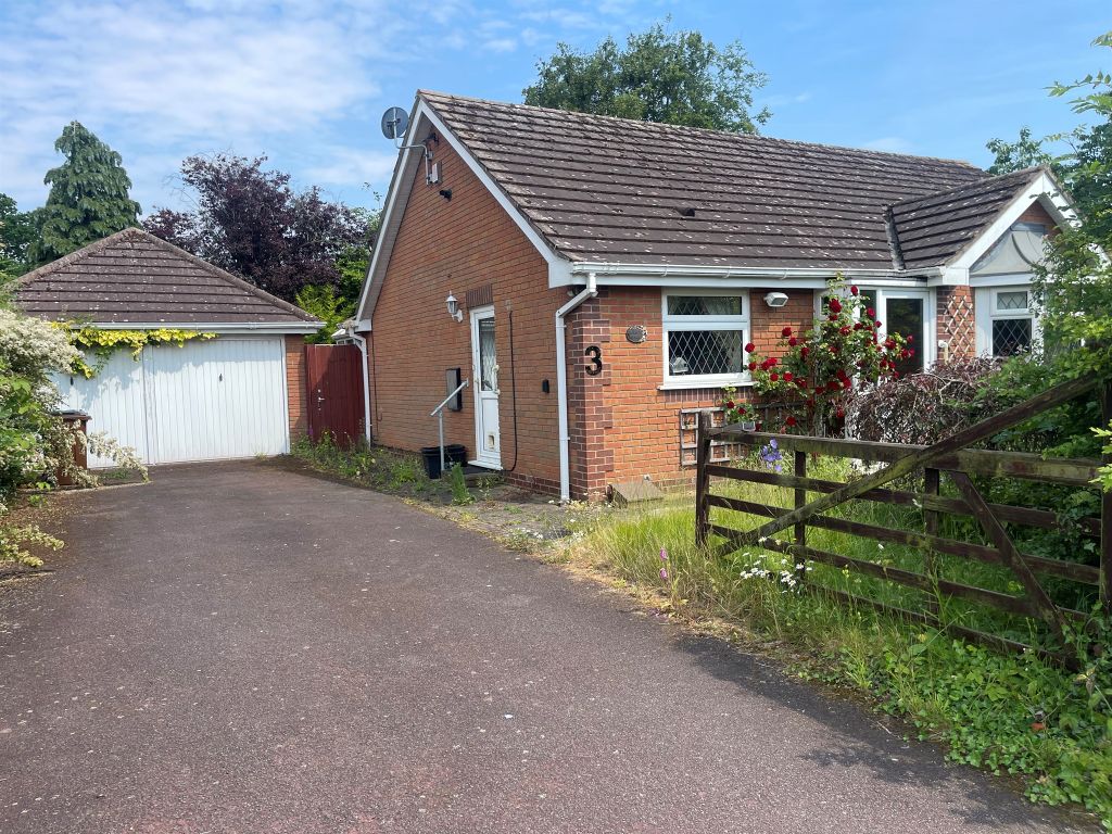 2 bed detached bungalow for sale in Winsford Close, Balsall Common