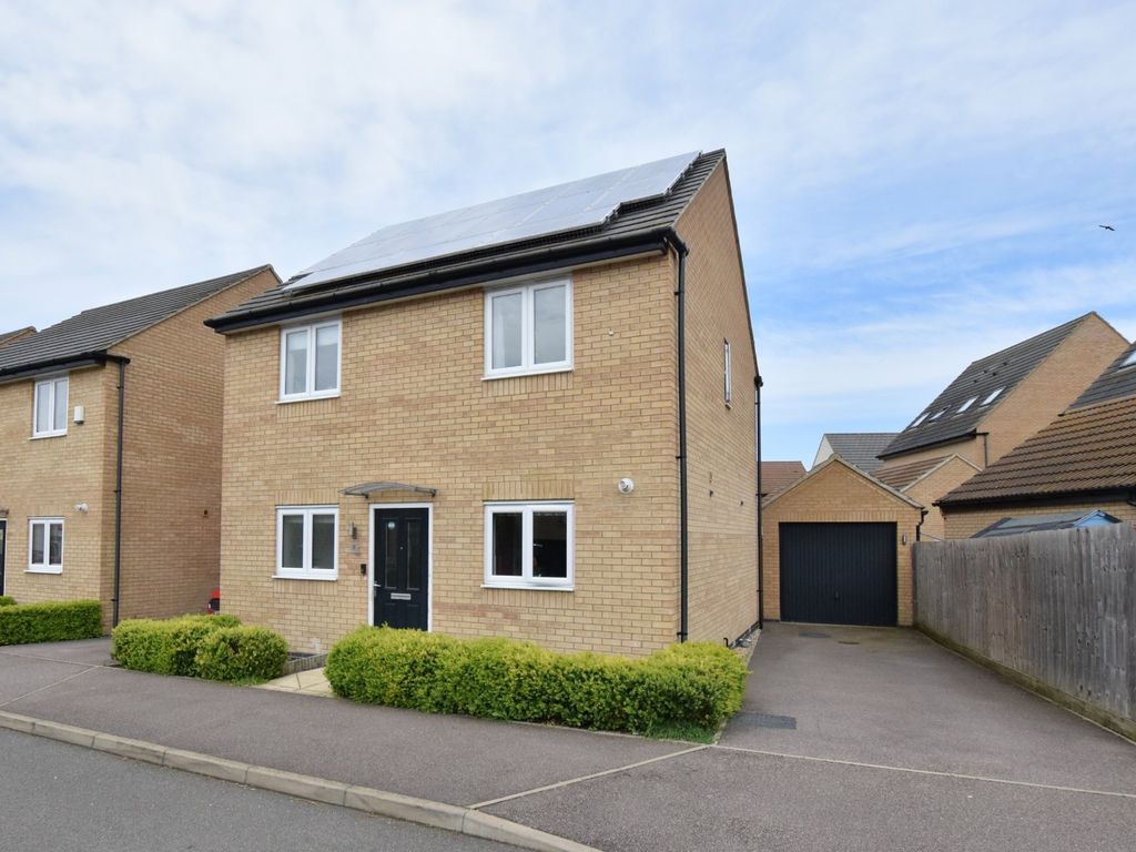3 bed detached house for sale in Colebrook Road, Huntingdon PE29, £