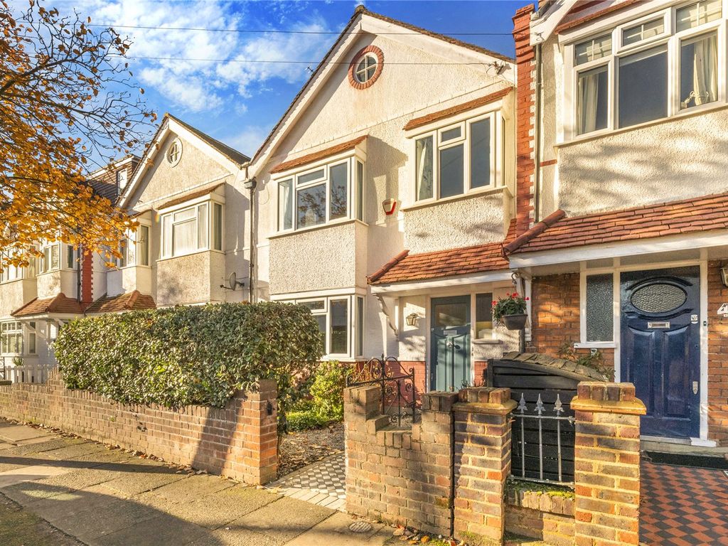 Wallorton Gardens, East Sheen, London SW14  