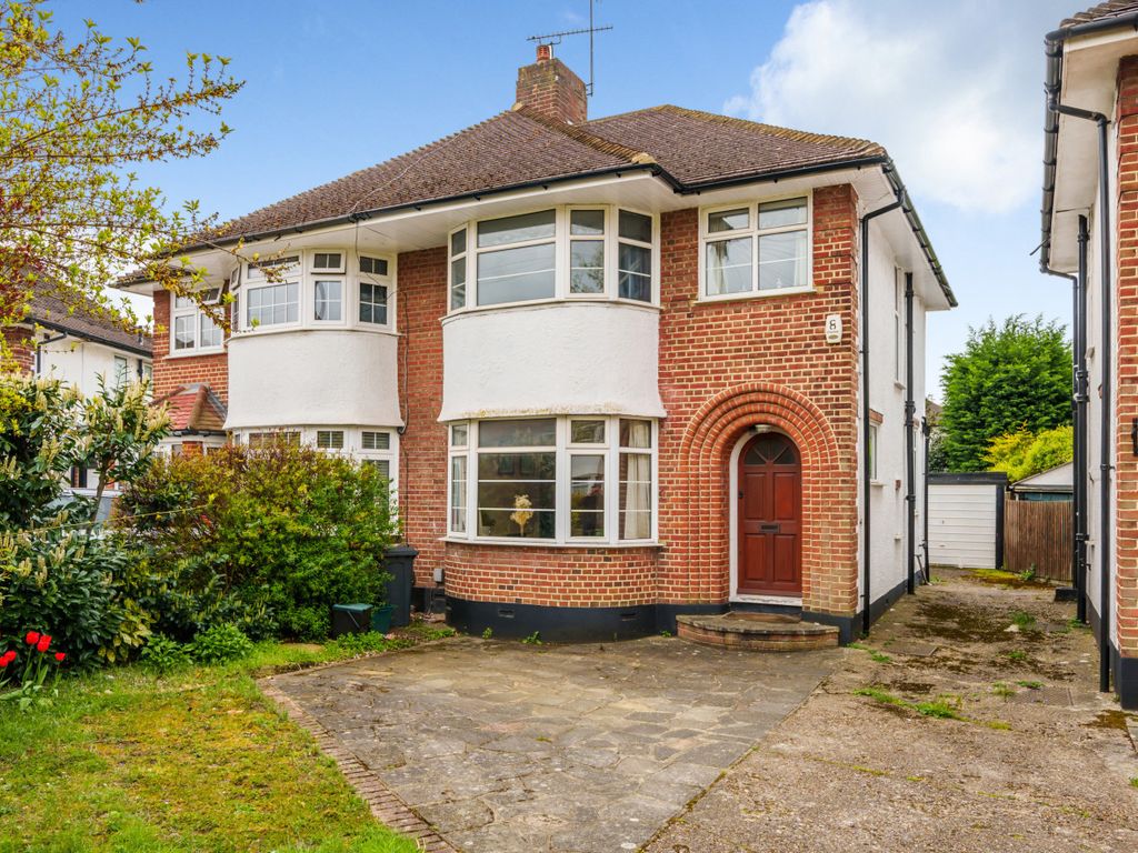 3 bed semidetached house for sale in Hawthorn Close, Petts Wood