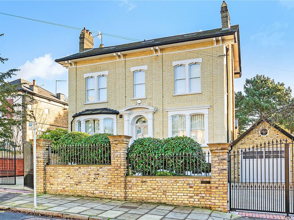 6 bed detached house to rent in Liverpool Road, Kingston Upon Thames, Surrey KT2, £12,000 pcm