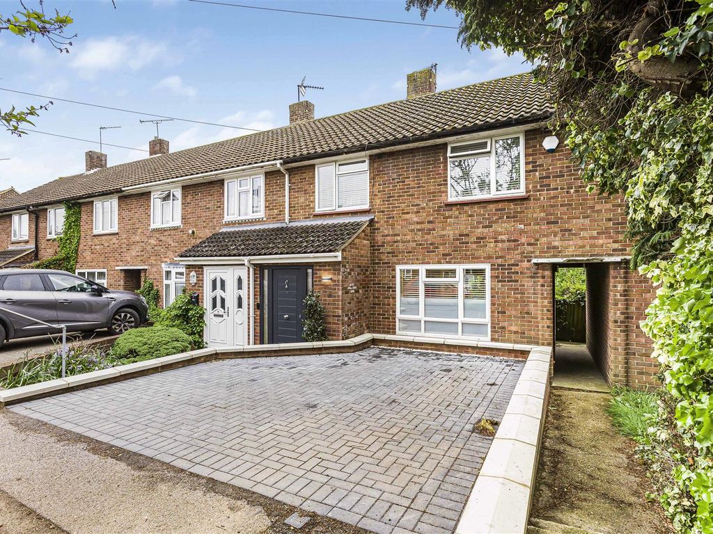 3 bed terraced house for sale in Tudor Way, Hertford SG14 Zoopla