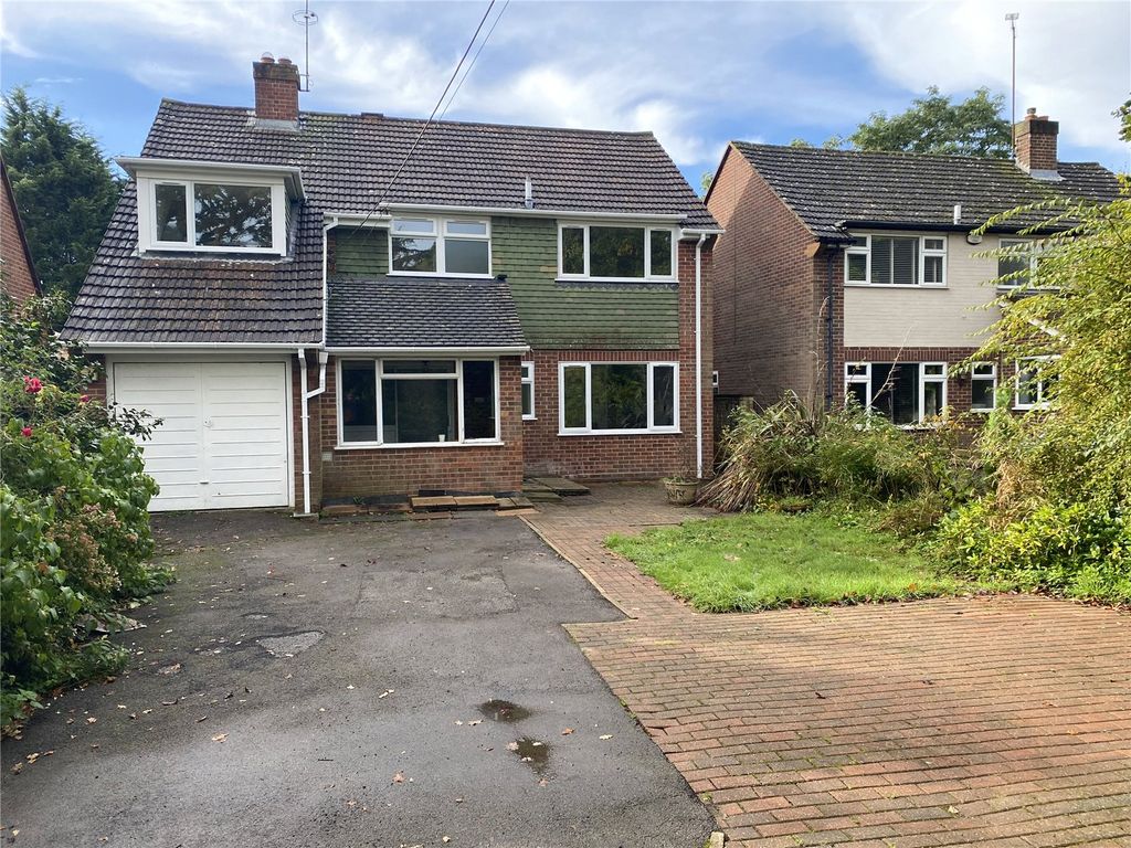 4 bed detached house for sale in Barkham Ride, Finchampstead, Wokingham