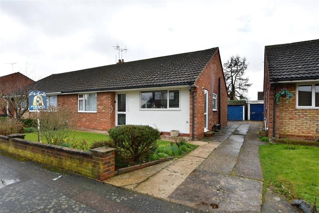 2 bed semidetached bungalow for sale in Grasmere Road, Kennington