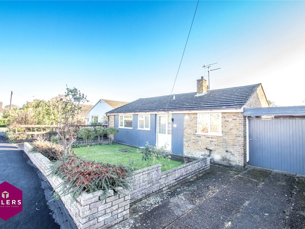 2 bed bungalow for sale in Arcadia Gardens, Oakington, Cambridge CB24, £390,000 Zoopla