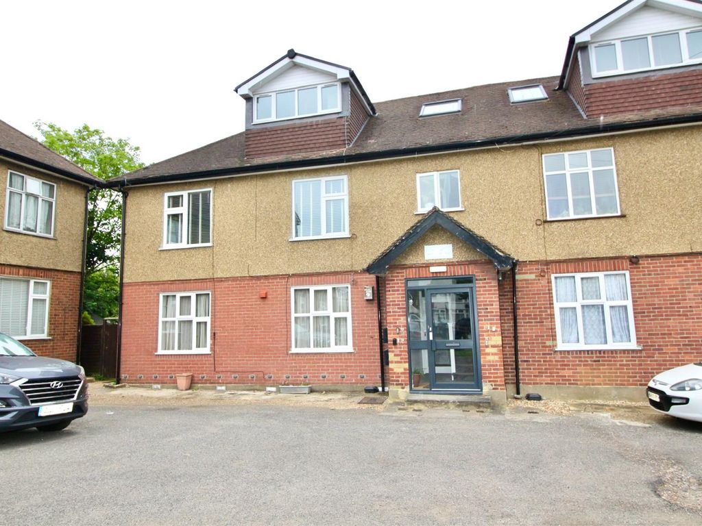 2 bed for sale in Avon Court, Braund Avenue, Greenford UB6