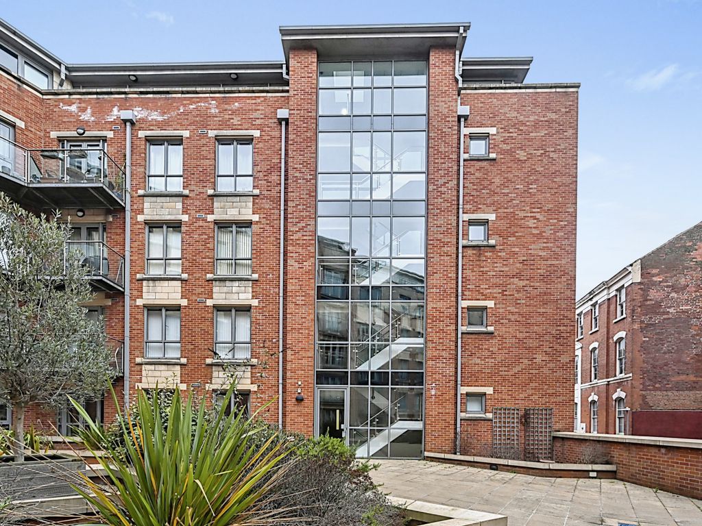 2 bed flat for sale in Fletcher Gate, Nottingham, Nottinghamshire NG1