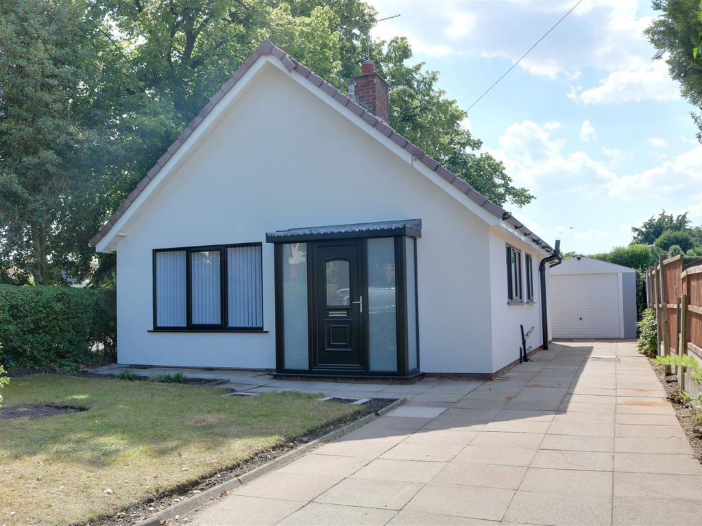 2 bed detached bungalow for sale in Hassall Road, Alsager, StokeOn