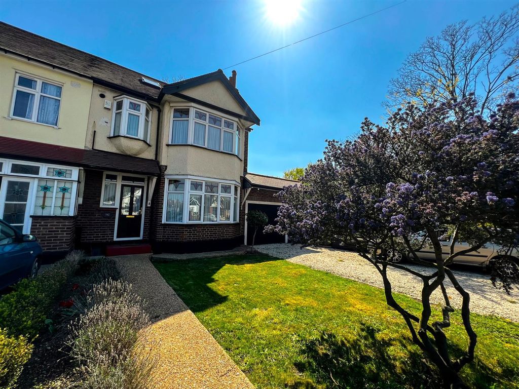 4 bed end terrace house for sale in Aldborough Road South, Seven Kings, Ilford IG3 Zoopla