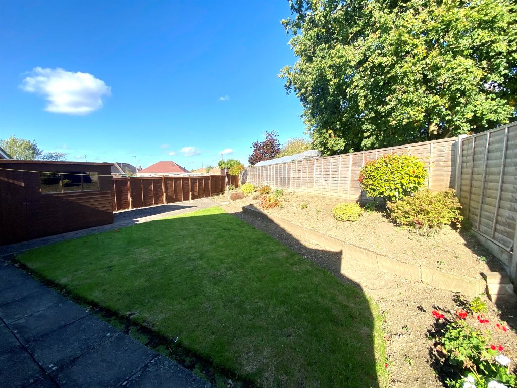 2 bed detached bungalow for sale in Poplar Close, March PE15, £230,000