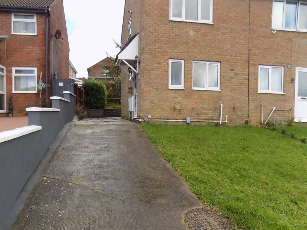 2 bed property to rent in Ffordd Y Mynydd, Birchgrove, Swansea SA7, £