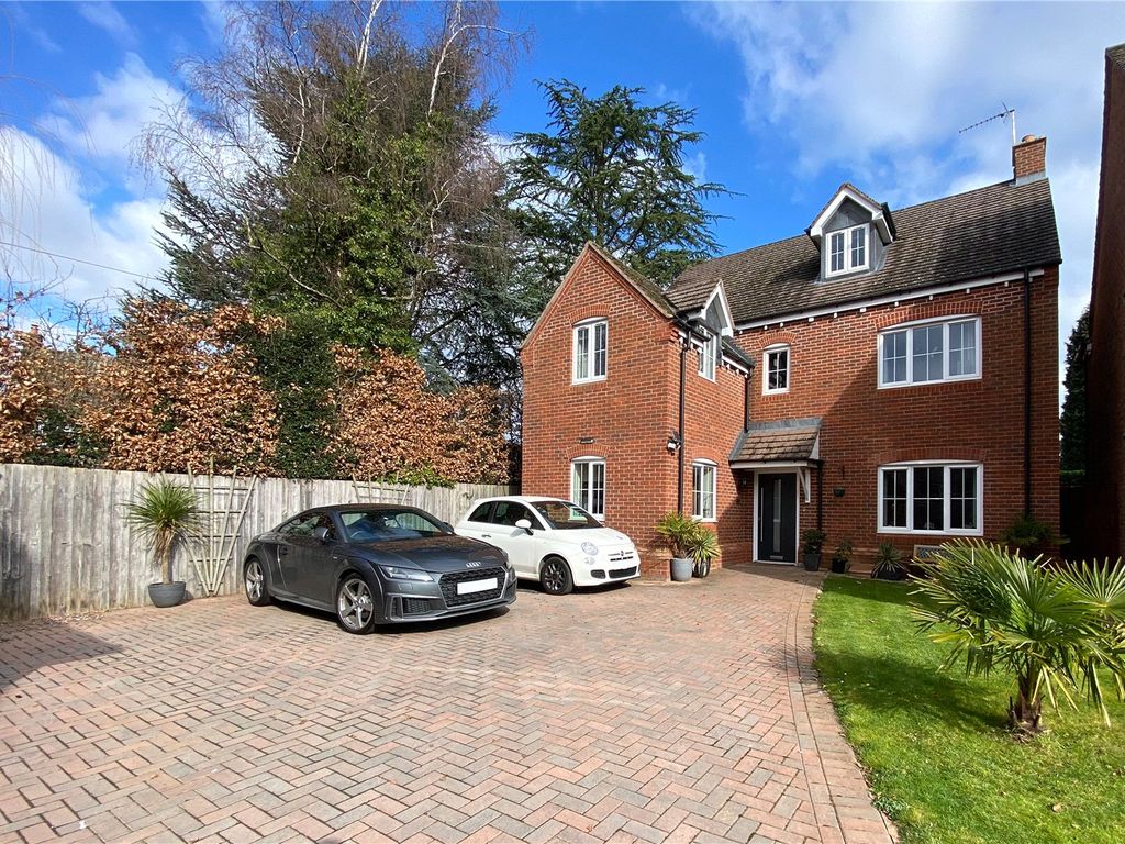 5 bed detached house for sale in Welsh Road, Balsall Common, Coventry