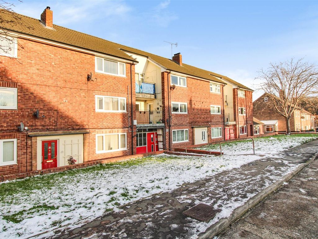 2 bed flat for sale in Orchard Flatts Crescent, Kimberworth, Rotherham