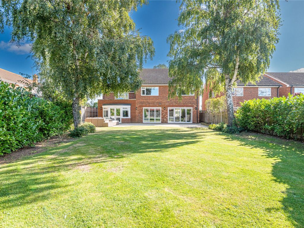 4 bed detached house for sale in Chapel Lane, Great Wakering, Essex SS3