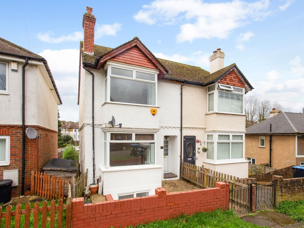 3 bed semidetached house for sale in Banstead Road, Caterham CR3, £