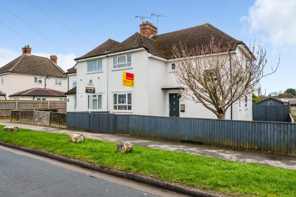 3 bed semidetached house for sale in Prebendal Avenue, Aylesbury HP21