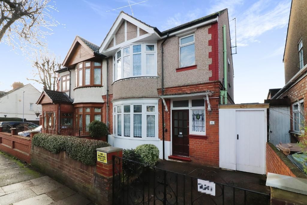 Argyll Avenue Luton Bedfordshire LU3  