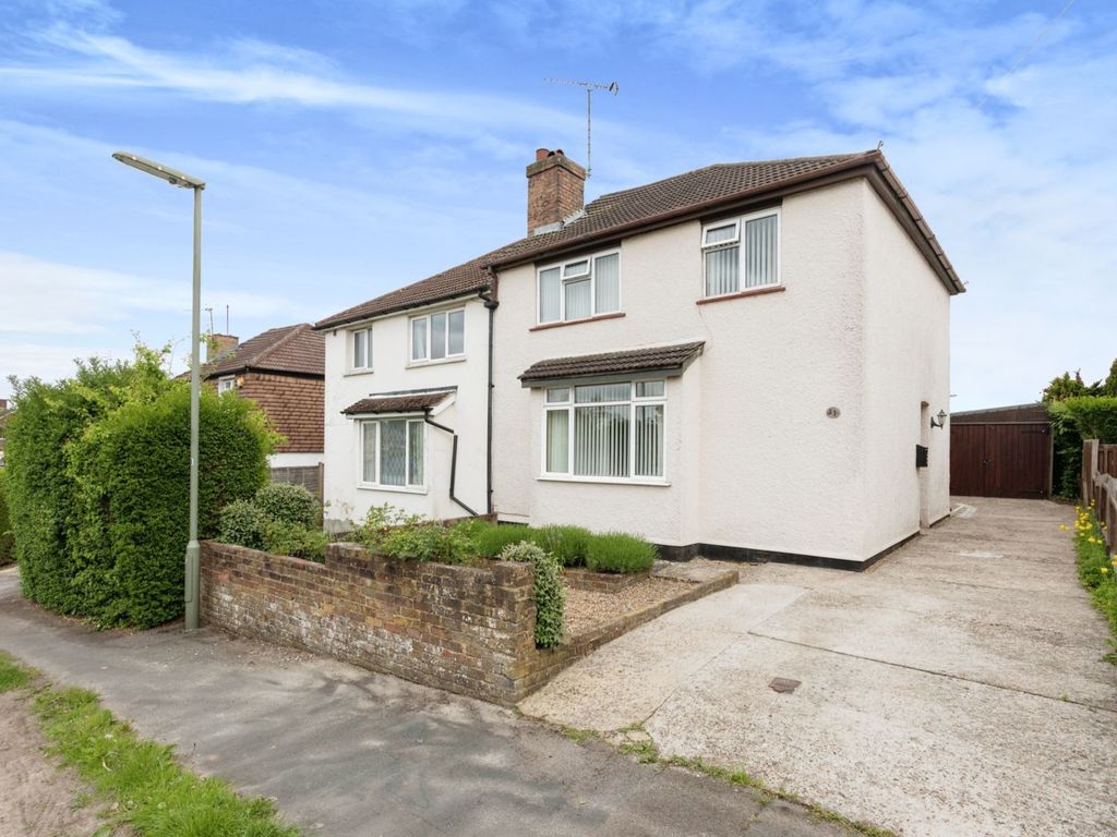 3 bed semidetached house for sale in St. Michaels Road, Caterham CR3