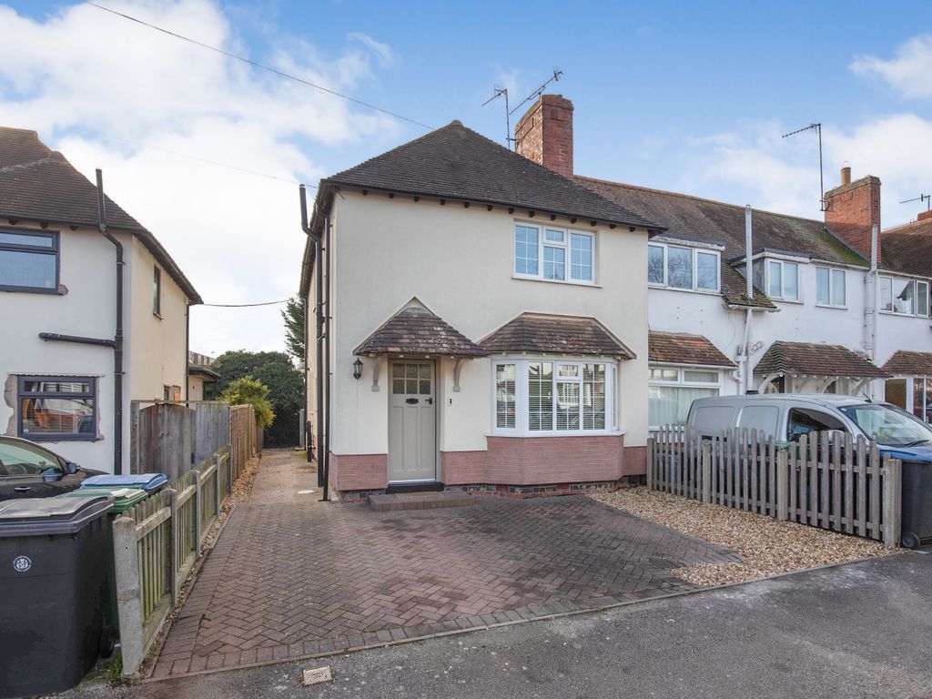 3 bed semidetached house for sale in Kendall Avenue, StratfordUpon