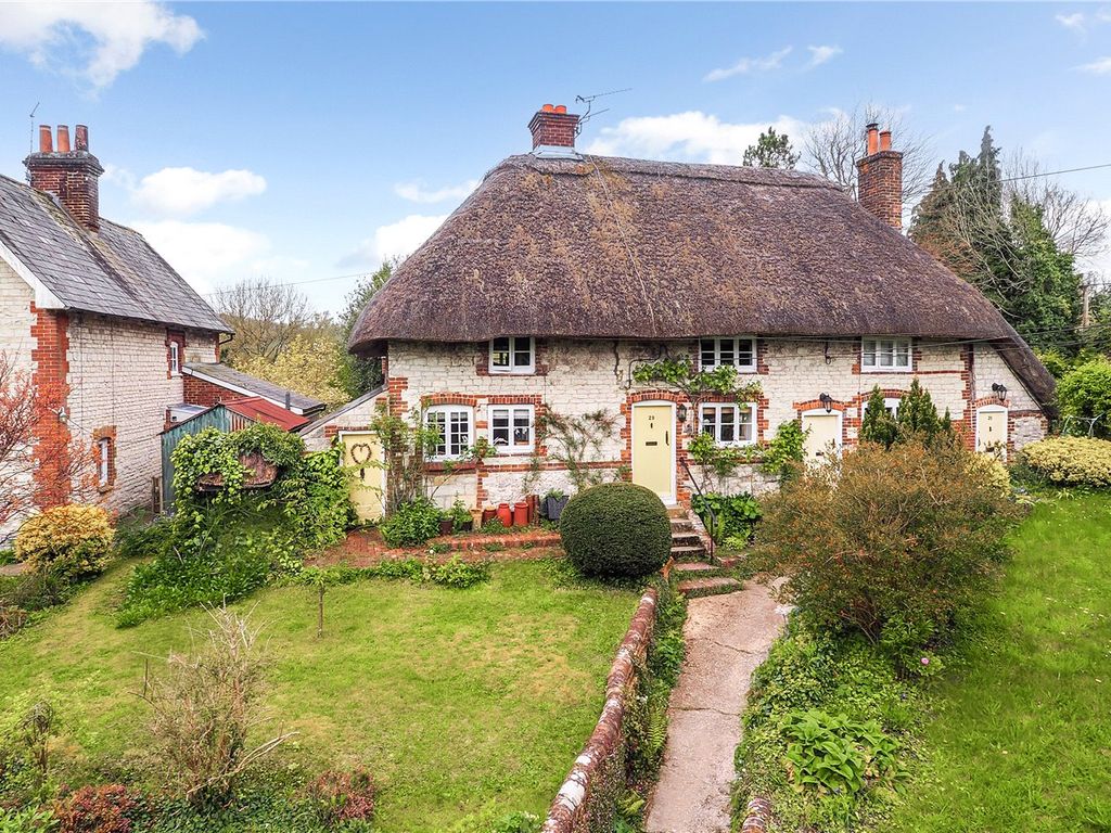 2 bed semidetached house for sale in North Lane, Buriton, Petersfield