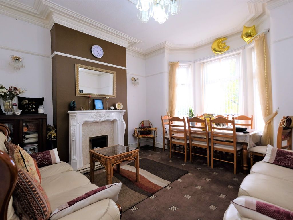 6 bed terraced house for sale in Hampden Grove, Eccles M30 Zoopla