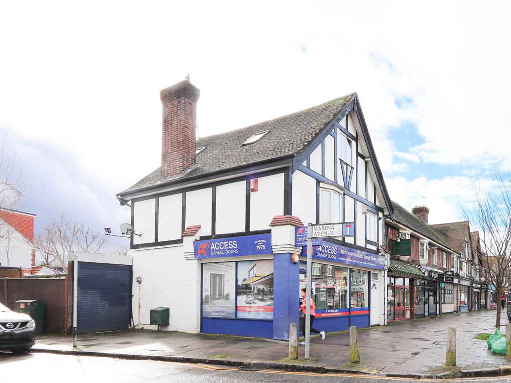 3 bed flat for sale in West Barnes Lane, New Malden KT3, £425,000 Zoopla