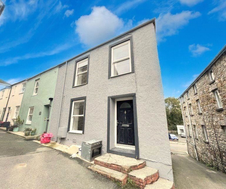 3 bed end terrace house for sale in Ebenezer Row, Haverfordwest SA61, £