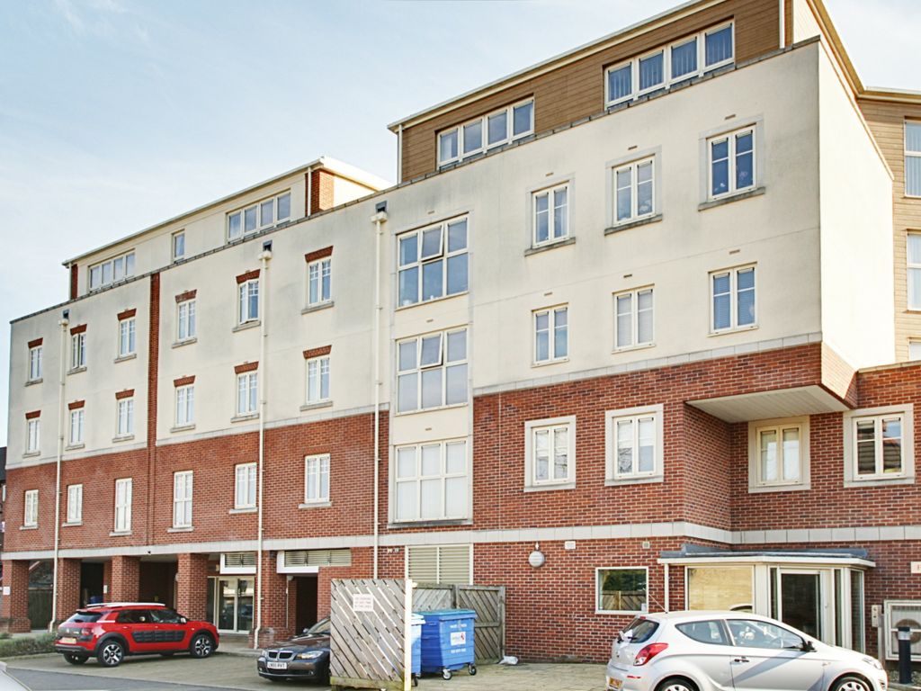 2 bed flat to rent in Chase Side, Southgate N14 Zoopla