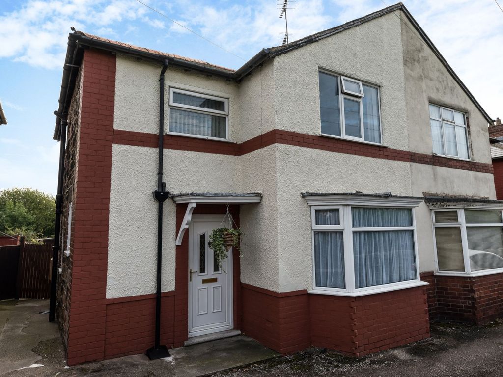 3 bed semidetached house for sale in Spencer Avenue, Belper
