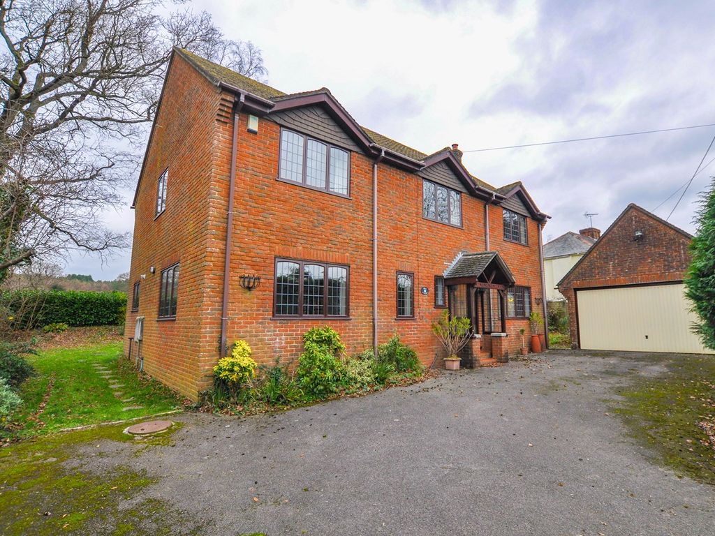 4 bed detached house for sale in Canford Bottom, Colehill, Wimborne BH21, £600,000 Zoopla