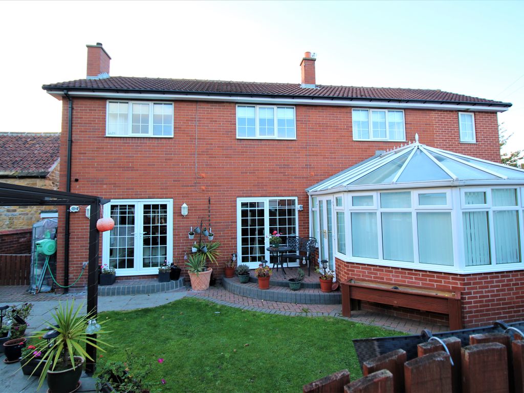 4 bed detached house for sale in Church Lane, Harlington, Doncaster DN5