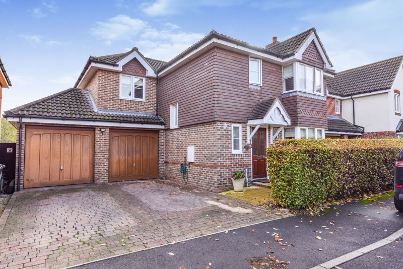 4 bed detached house for sale in Mill Close, Denmead, Waterlooville PO7