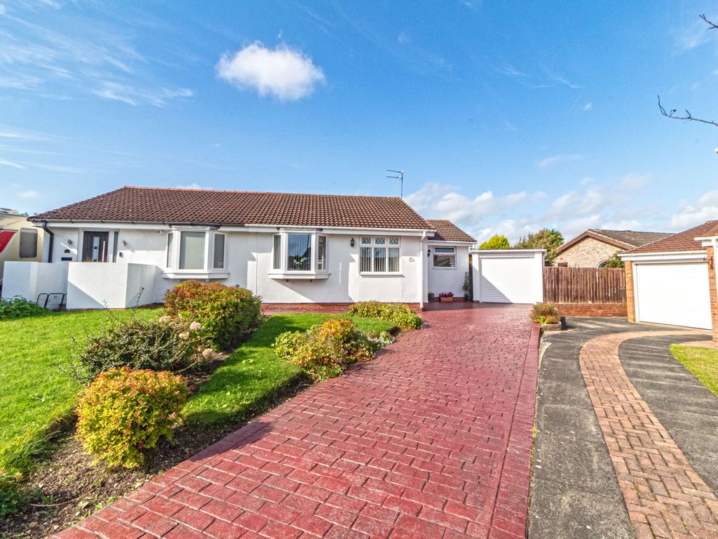 2 bed bungalow for sale in Shamrock Close, Newcastle Upon Tyne NE15, £