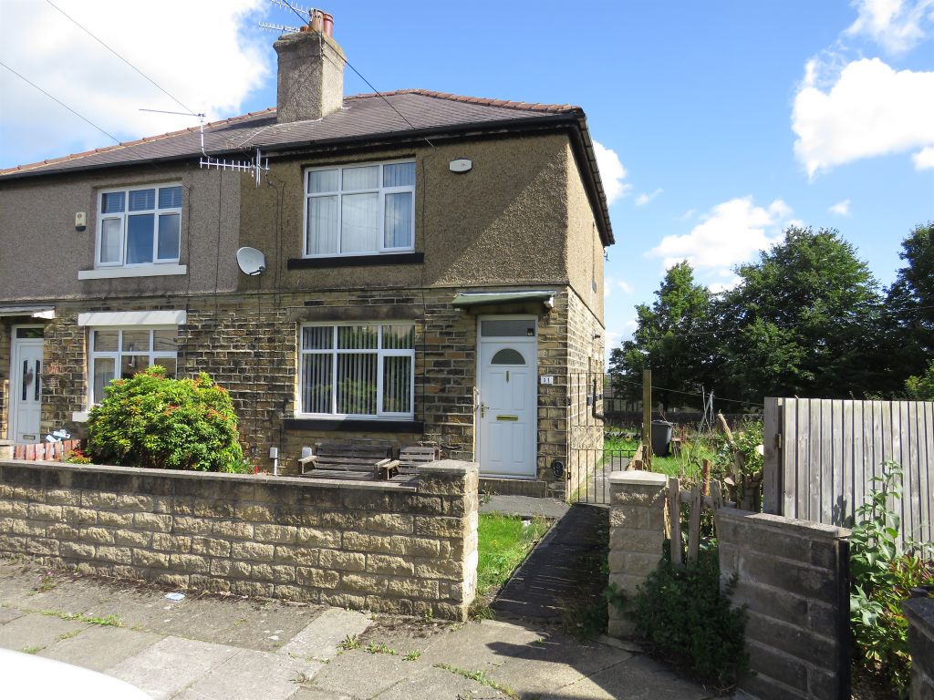 2 bed semidetached house for sale in Woodbine Grove, Idle, Bradford