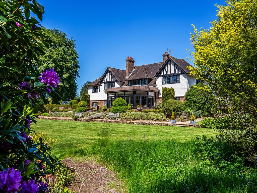 7 bed detached house for sale in Priorsfield Road, Hurtmore, Godalming